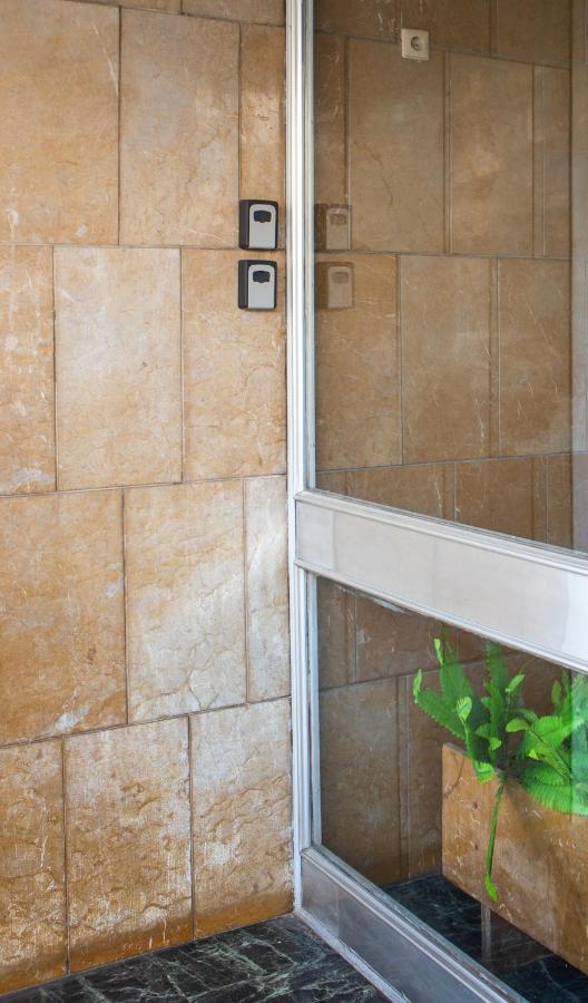 Apartmán Αθήνα/ Κέντρο Δίπλα Στα Νοσοκομεία & Τα Αξιοθέατα Exteriér fotografie